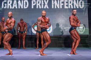CLASSIC PHYSIQUE НОВИЧКИ